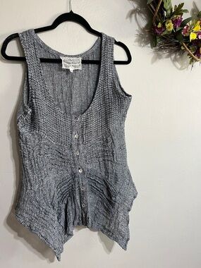 🌺100 % Linen Heather Gray Button-Front Sleeveless Tunic Vest